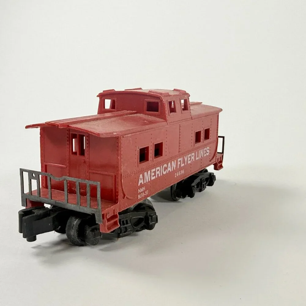 Vintage Lionel & American Flyer O Gauge Monon Gondola NYC Boxcar Caboose